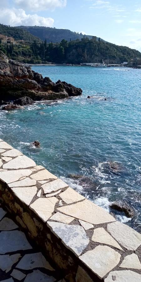 Апарт отель Gorgones, Sea-Front, Great View Кардамили Экстерьер фото